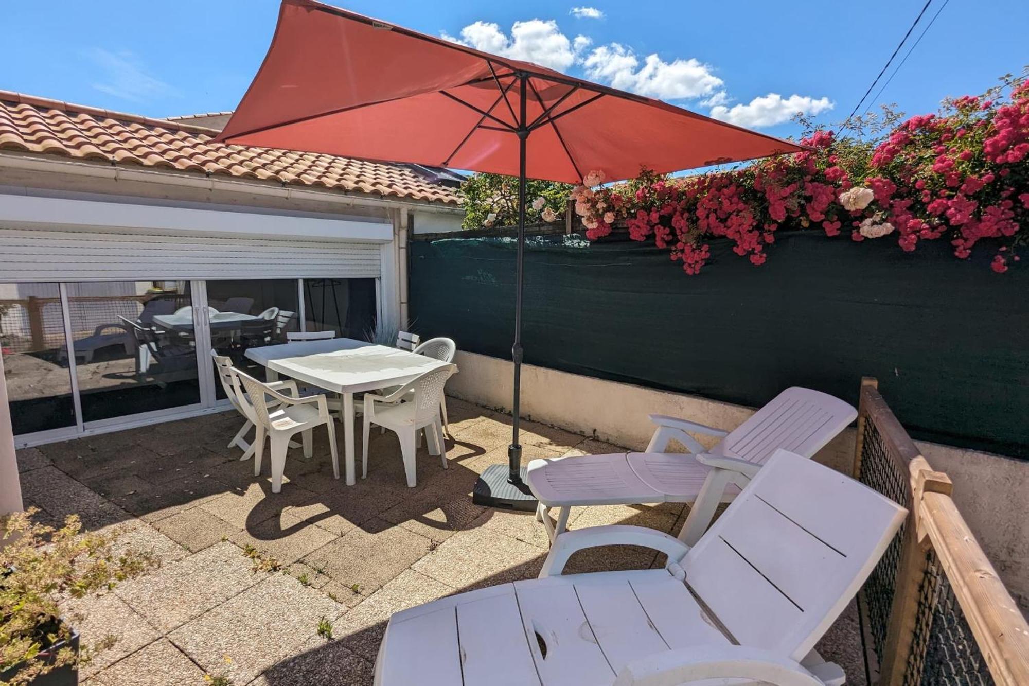 Spacious Nest With Terrace Near The Beach Saint-Hilaire-de-Talmont المظهر الخارجي الصورة