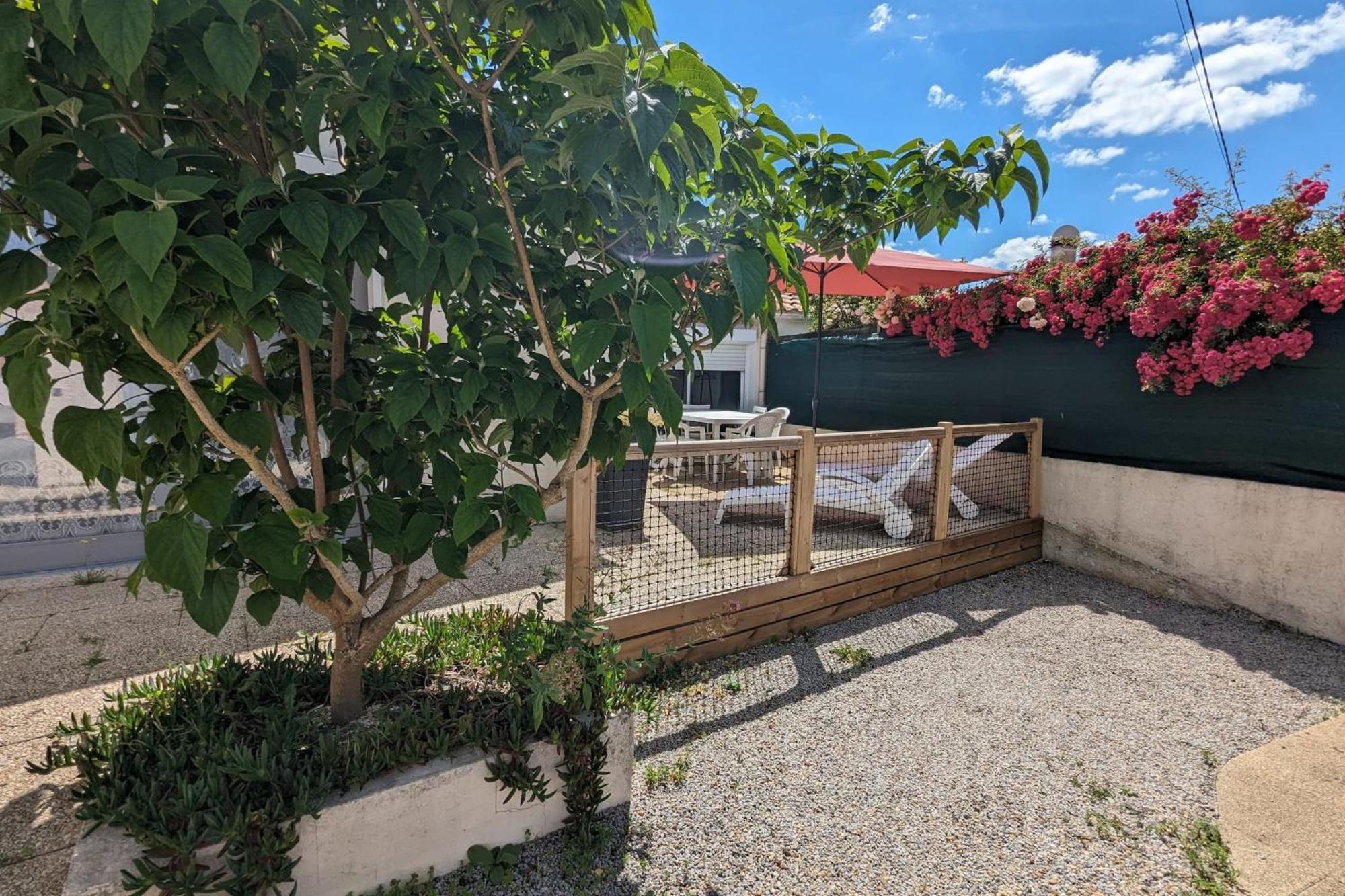 Spacious Nest With Terrace Near The Beach Saint-Hilaire-de-Talmont المظهر الخارجي الصورة